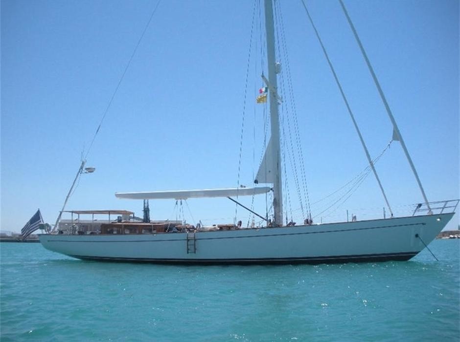 northern star yacht charter below deck